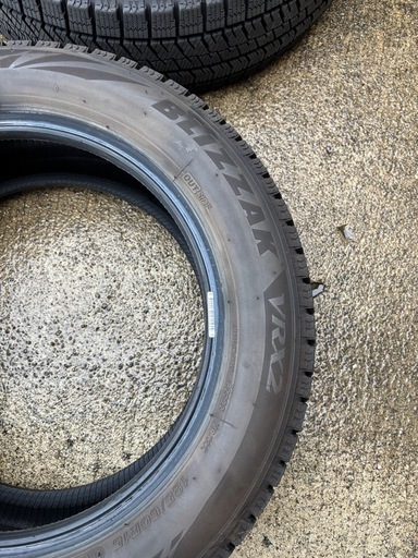 ブリヂストン ブリザック VRX2 185/60R15 84Q 15インチ スタッドレス タイヤ 25年製 バリ山 4本