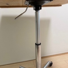 昇降式テーブル（60cm）キャスター付き 無料の画像