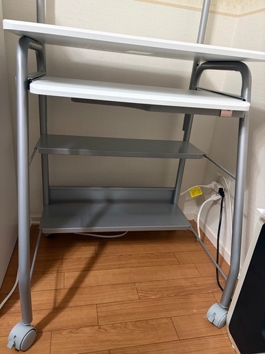美品　パソコンデスク　　　　　