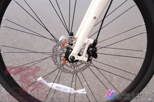 新車　BIANCHI ( ビアンキ ) クロスバイク C SPORT2 DISC 47