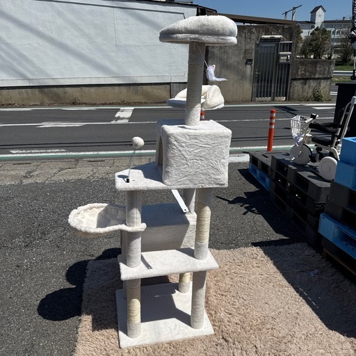 未使用品　キャットタワー