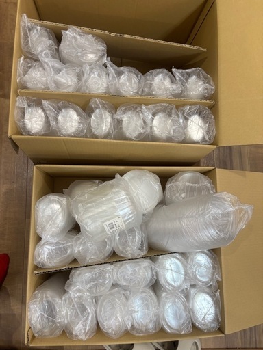 食品容器　グリーンカップなど　　1セット50個沢山あります 。段ボール4個