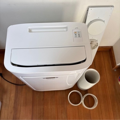 トヨトミ　スポット冷暖エアコン TAD-22NW 