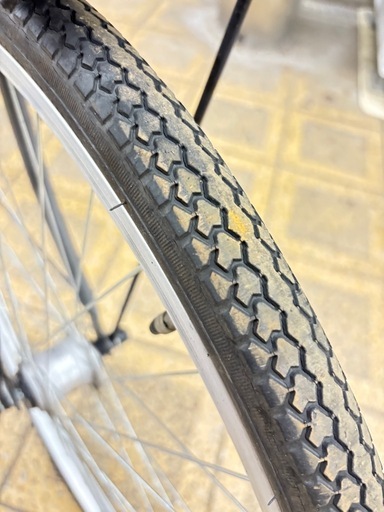 美品　自転車　通勤通学　オートライト付き