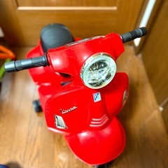 【無料】電動乗用玩具 ベスパ GTS ミニ ジャンク品の画像