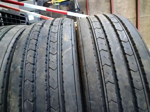 新車外しダンロップSP330　245/70r19.5 136/134j　6本　２４年製