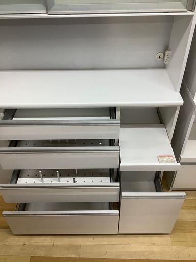 【トレファクラパーク岸和田店】レンジボード　古賀家具　スライド扉　ホワイト　モイス加工　ソフトクローズ
