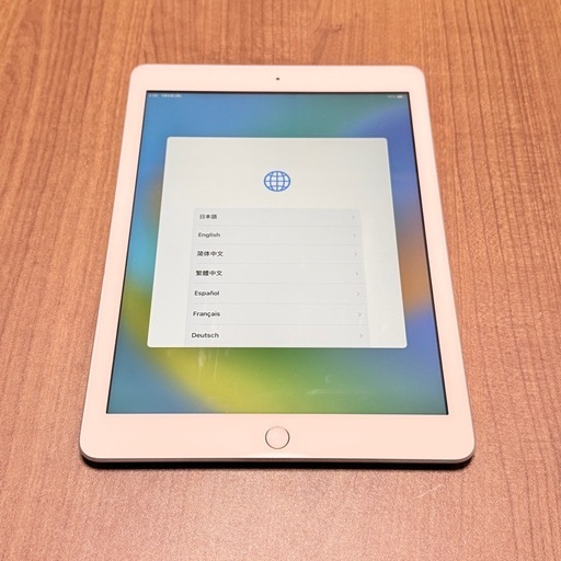 apple ipad  第五世代  32GB ホワイト②