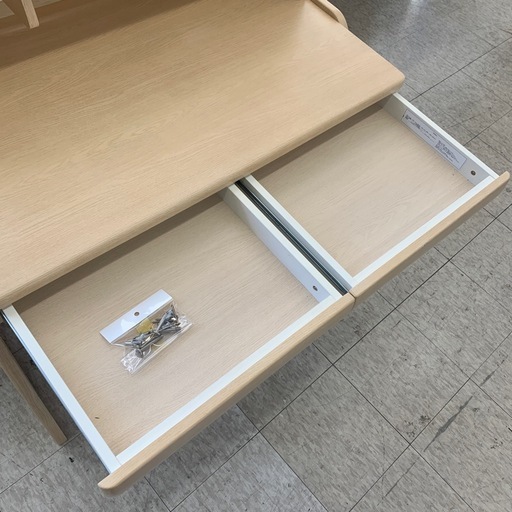 【ジモティー割引で最大15％OFF⭐️】　ニトリ　学習机　デスク