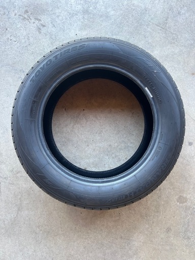 新品外し中古タイヤ組み換え無料215/60R17 96H TOYO年製2025
