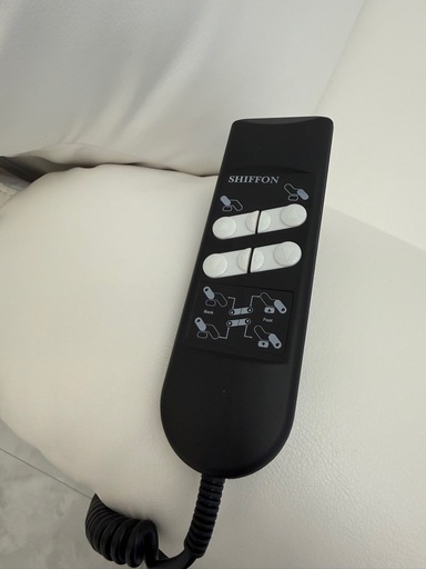 ビューティガレージ電動ラウンジチェア SHIFFON（シフォン）ホワイト　ネイルサロン　マツエク