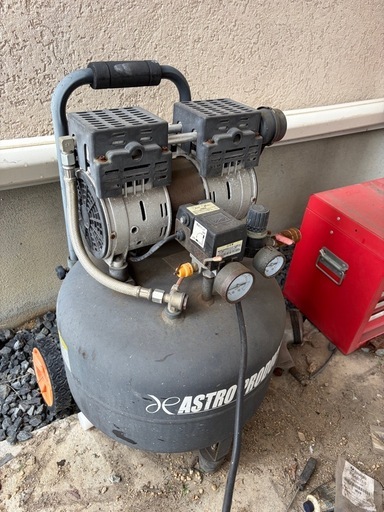 エアーコンプレッサー　30L　ap040951 