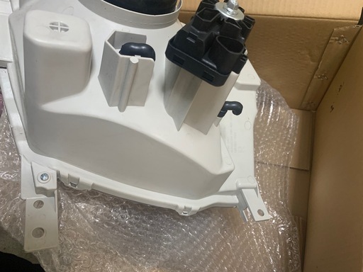 中古
ワゴンR右ヘッドライト