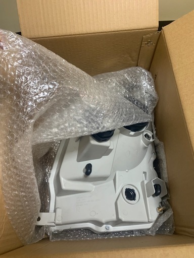 中古
ワゴンR右ヘッドライト