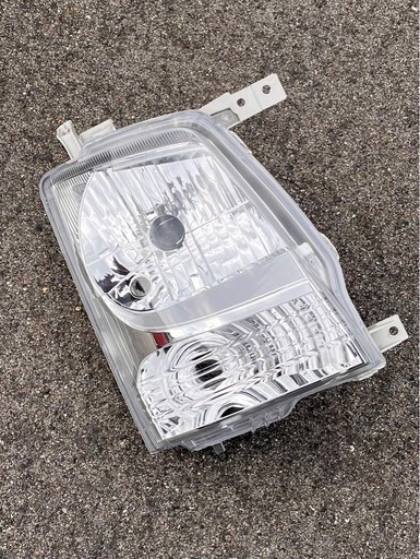 中古
ワゴンR右ヘッドライト