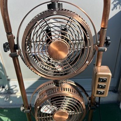 ドウシシャのPieria 3連タワー型BOXメタル扇風機（型番：HBM-166-BMなど）の画像