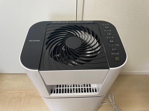 【美品】アイリスオーヤマ サーキュレーター衣類乾燥除湿機 IJD-150-W 2025年製