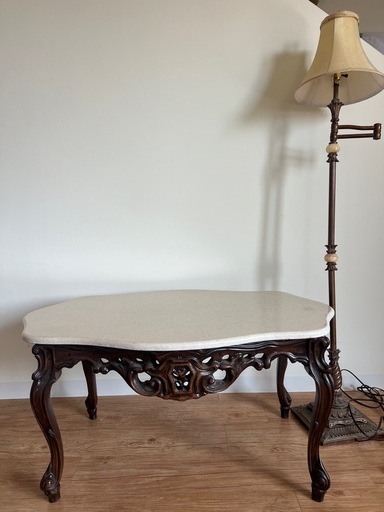 イタリア製 家具 ソファ、センターテーブル、サイドテーブル   Italian Furniture (Center Table, Side Tables, Sofas)
