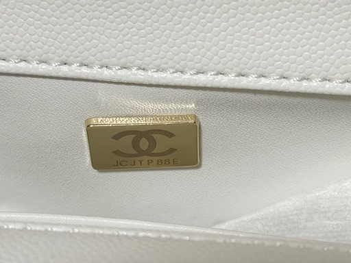 【新品・未使用】CHANEL ノベルティ ハンドバッグ (ホワイト) 箱・保存袋付き ✨