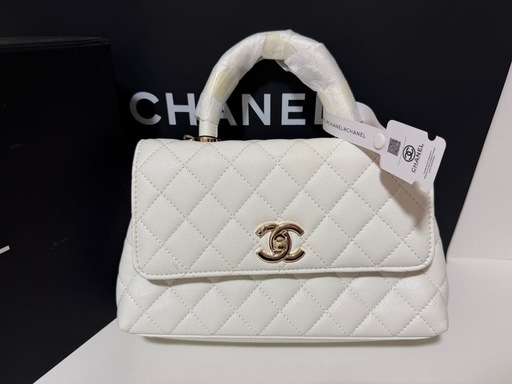 【新品・未使用】CHANEL ノベルティ ハンドバッグ (ホワイト) 箱・保存袋付き ✨