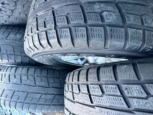 18インチアルミホイール285/60R18 2012年製造スタッドレス ランクル