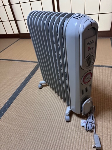 デロンギ　オイルヒーター　V551115EFS
