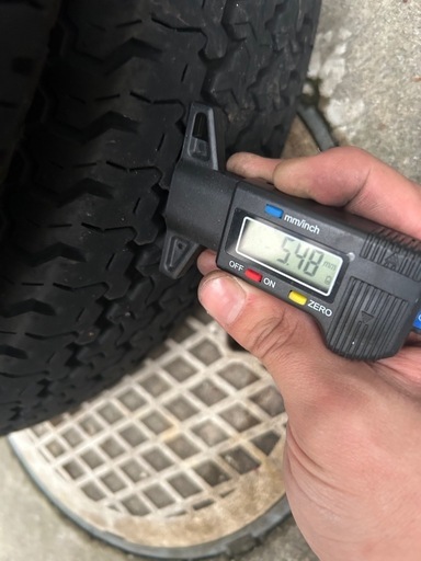145/80R12ヨコハマタイヤ　バリ溝