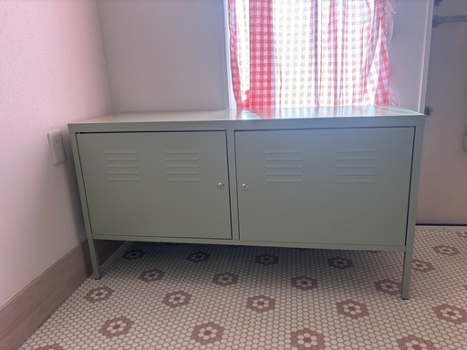 IKEA PS 鍵付きキャビネット, ライトグレーグリーン,119x63 cm