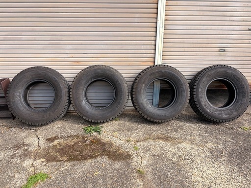 バリ山　YOKOHAMA GEOLANDAR i/T 285/75R16スタッドレス 4本セット
