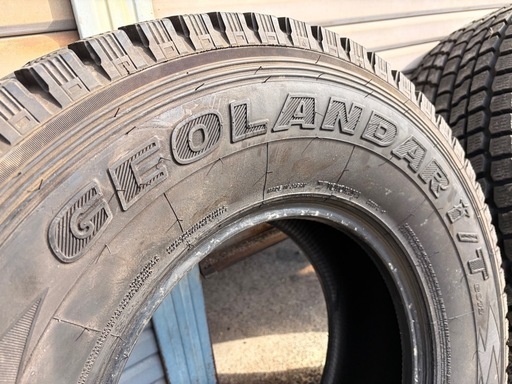 バリ山　YOKOHAMA GEOLANDAR i/T 285/75R16スタッドレス 4本セット