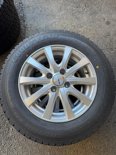 値下げ175/70R14ホイール付き スタッドレスタイヤ＋ナット