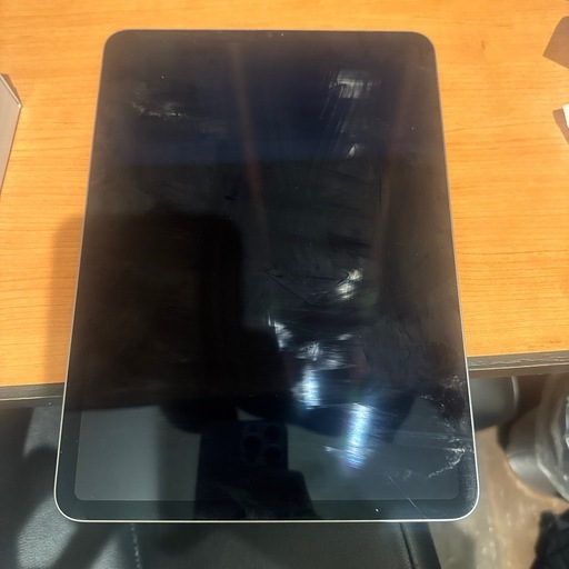 【急ぎ】 iPad Pro 2022 11インチ 128GB 美品（値下げ交渉できません）