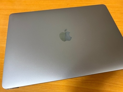 美品 • Apple MacBook Air Retina 13インチ  2019 ノート PC  8GB SSD 256GB