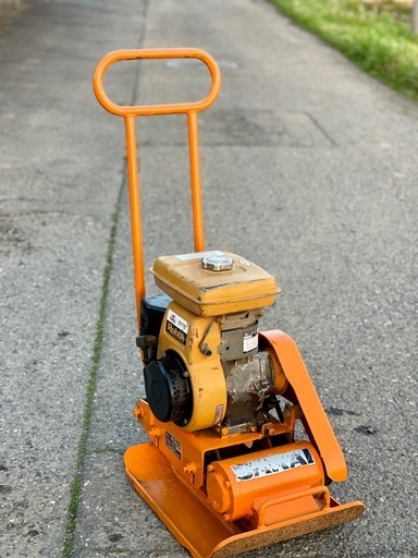 サカイ　プレートコンパクター　プレートランマー 転圧機 振動プレート　作動品