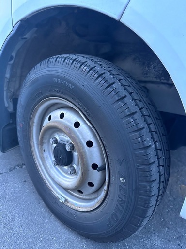 スズキ　エブリィ　鉄ホイールタイヤセット　4本145/80R12 溝4本ともあり　製年2024年