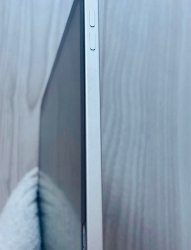 Apple iPad 2022　第10世代 Wi-Fiモデル シルバー