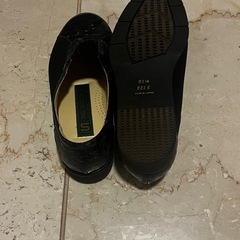 黒のカジュアルシューズの画像
