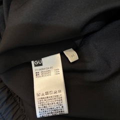 GU ジーユー ダウンベスト ヒートパデッドベスト　Sサイズ の画像