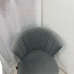  【美品】カフェテーブル ホワイト 円形 60cm ダイニングテーブルの画像