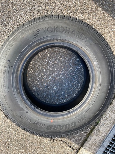 バリ山　ハイエース キャラバン 195/80R15 2本 ice GUARD iG91 ヨコハマ 2022年製造