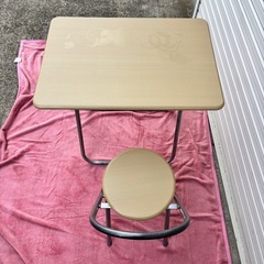 弘益 ステップチェア ＋フォールディングテーブルセットの画像