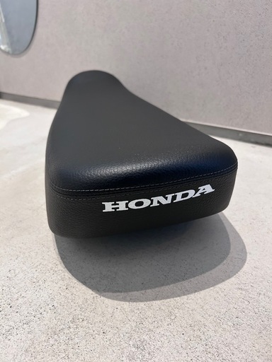 HONDA DAX125 純正シート