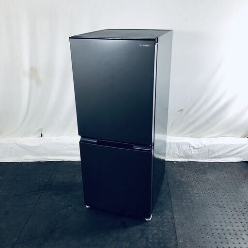 ID:rc12932 シャープ SHARP 冷蔵庫 一人暮らし 中古 2022年製 2ドア 152L グレー ファン式 両方開き SJ-D15H-H  【リユース品：状態B】【送料無料】【設置費用無料】