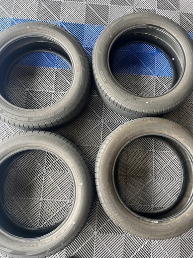 バリ山　235/55R20  ダンロップ　SP SPORT MAXX 4本　