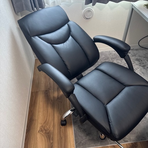 【ほぼ新品】定価28,600円 高機能オフィスチェア 170°リクライニング フットレスト付