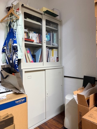 キャビネット 書類棚 オフィス　スチール書庫 引戸書庫+ガラス引戸書庫 上下組 鍵付き オフィス