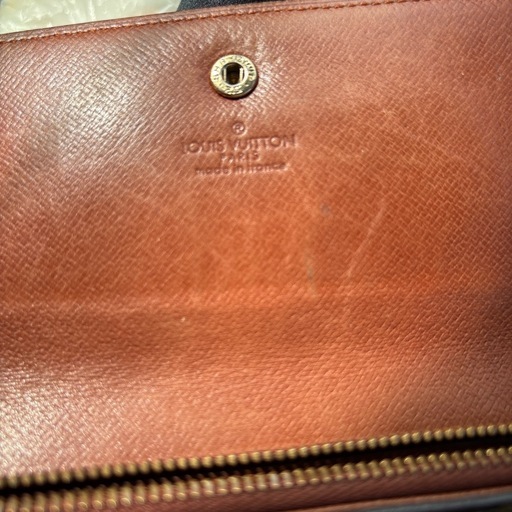 LV財布