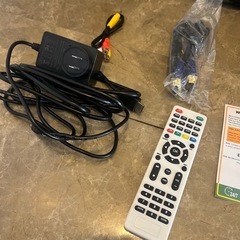 FANGOR F-301 プロジェクター　DVDプレーヤー内蔵の画像