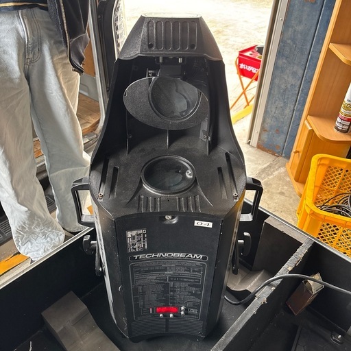 舞台照明 ムービングライト TECHNOBEAM 
USHIO MSD-250 動作確認済み 4台セット