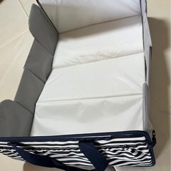 折り畳み　簡易ベットの画像